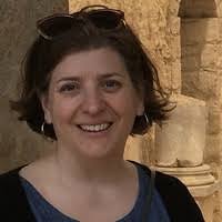 Beth Munro's Instagram, Twitter & Facebook