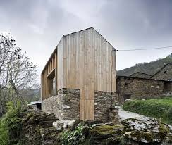 Located In Paderne Portugal Designed By Spanish Architect Carlos Quintans Eiras Modele Architecture Architecture Residentielle Architecture Durable