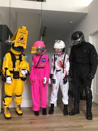 Pin By Shonagh On Among Us In 2020 Us Halloween Costume Cool Halloween Costumes Cute Halloween Costumes