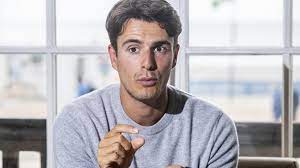 Il en devient président en novembre 2019 à l'âge de le 8 novembre 2019 , conner rousseau est élu président du parti socialiste flamand sp.a aux côtés de sa colistière funda oru 5. Conner Rousseau Propose D Interdire La Procreation Ou De Sanctionner Certains Parents Les Reactions Fusent Le Soir