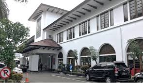 Salah satu tempat makan legendaris yang ada di bandung telah ada sejak lebih dari 30 tahun lalu adalah mie rica kejaksaan yang sangat wajib untuk di coba! Kejaksaan Negeri Bandung Panggil Pengurus Kadin Jabar Ruanghukum Com