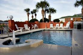 The Pool At Summerplace Inn A Cozy Boutique Hotel In Destin That Offers A Selection Of Pet Friendly Rooms Destin Florida Vacation Florida Vacation Destin