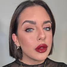 Rihanna just busted a MAJOR beauty myth.