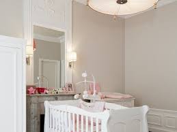 Beige Rose Pour Les Murs Et Moulures Blanches Chambre Bebe Rose Et Beige Chambre Bebe Chambre Bebe Marron