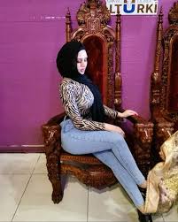 Media Tweets By Hijabista Zeinab Hijabi Blog Twitter Hijabi Hijabista Hijab Jeans