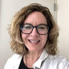 Karin Parson's Instagram, Twitter & Facebook