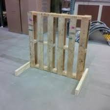 A Simple Pallet Bike Rack That I Made At Work Diy Fahrradtrager Diy Paletten Paletten Fahrradstander