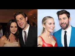 Blunt was born on february 23, 1983, in roehampton, south west london, england, the second of four children in the family of joanna mackie, a. John Krasinski Esi Emily Blunt In Cok Daha Unlu Oldugunu Acimasizca Yuzune Vuruldugu Ani Anlatiyor Youtube