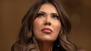 30-year mailman honored with a statue