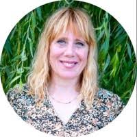 100+ 'Debora Van' profiles