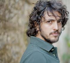 9 ağustos 1986 yılında tunceli'de doğmuştur. Taner Olmez Mert En Medcezir Ahora The Good Doctor Turco