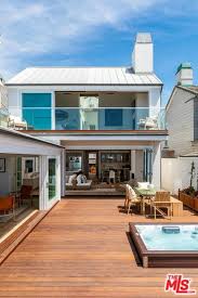 Malibu Beach Front Homes For Sale Beach Cities Real Estate Beachfront House White Beach Houses Malibu Beaches