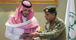 وزير الداخلية يدشن حزمة من الخدمات الإلكترونية الجديدة التي تقدمها الجوازات دشن وزير الداخلية الأمير عبدالعزيز بن سعود بن الجوازات News Daily News Fashion