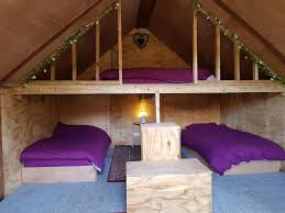 With glamping (or glamour camping), you can sleep under the stars while still enjoying a comfy bed, electricity, and even a private bathroom. Bell Tent Glamping Southampton Updated 2021 Prices