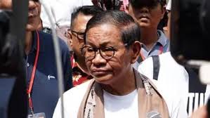 Pangeran Harry dan Meghan Markle Belum Diundang ke Penobatan Raja Charles  III