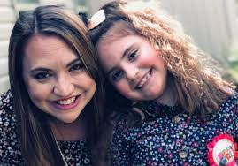 Abby Macdonald's Instagram, Twitter & Facebook