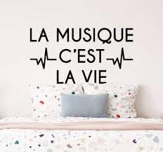 Un nouvel ami sympathique avec l'un. Stickers Chambre Ado Decorez Votre Interieur Tenstickers