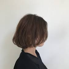 前下がり 前上がり 前髪なし強めパーマのショートボブが大人女性にオススメ ショート ボブをベースにこだわりの前髪を作る 何か変えたい を素敵に叶える美容師せとっち ショートボブ 前髪なし ボブ 美髪