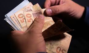 O abono salarial referente ao ano de 2019 foi depositado até 11 de fevereiro de 2021 para todos os trabalhadores que tinham direito. Trabalhadores Vao Ter Direito De Dois Saques Do Pis Pasep Em 2022 Rede Jornal Contabil Contabilidade Mei Credito Inss Receita Federal