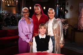 Jennette McCurdy Tells Red Table Talk She Would “Never” Mimic Her Mothers  Parenting Approach | Teen Vogue