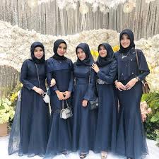 Model baju couple kondangan terbaru. Model Baju Pesta Sederhana Tapi Mewah Untuk Wanita Qibul Fashion