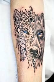 Dessin tete de loup mandala : Tatouage Tete De Loup Et Mehendi Ornemental Realiste Le Blog De Mamzelleiza Over Blog Com