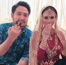 Malam berinai duduk keliling beramai ramai sambil berdoa rabbul alamin di malam ini malam event: Malam Berinai Perlu Atau Membazir Pesona Pengantin