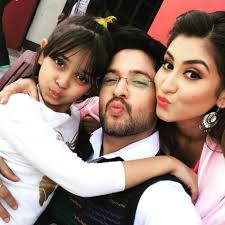 Birsa Dasgupta and Bidipta Chakraborty's little munchkin Ida, Vikram  Chatterjee and Oindrila Sen make for a cute frame