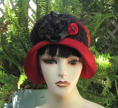 1920s Cloche Hat in Red and Black