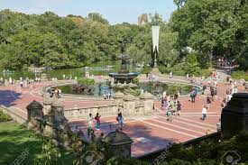 See more of terraza fuentes on facebook. Fuente De Bethesda Con La Opinion De La Gente De La Terraza En Central Park En Un Dia Soleado El 10 De Septiembre De 2016 En Nueva York La Piscina Tiene Una