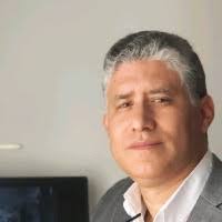 8 perfiles de «Ronald Molina»