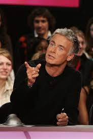 Steevy boulay fait désormais partie de la bande à ruquier. Il Fut Chroniqueur Dans L Emission On A Tout Essaye