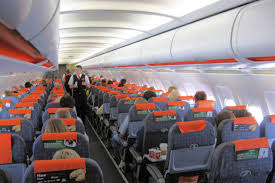 E, al di là delle low cost, la nostra compagnia di bandiera, che regole applica? Revolution Aerienne Une Compagnie Low Cost Dans L Ocean Indien Journal Re