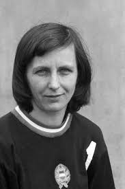 75 esztendős Montreal bronzérmes hálóőre