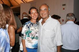 Estava sem máscara e, quando se apercebeu que. Caras Ricardo Salgado Em Ferias E Impossivel Desligar Completamente Do Mundo