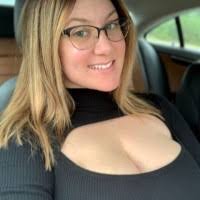 Linda Hannah's Instagram, Twitter & Facebook