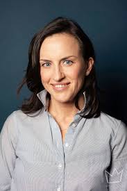 Today I'm talking with Mary, The Paleo Chef to the stars, Mary Shenouda!  She shares her passion for the transformative power of clean-eating. Also  how to take your life and career into