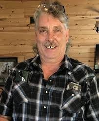 Michael Gilliland's Instagram, Twitter & Facebook