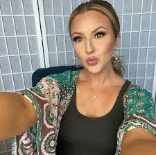 Heather Laabs's Instagram, Twitter & Facebook