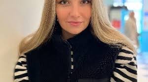 Megan Howe's Instagram, Twitter & Facebook