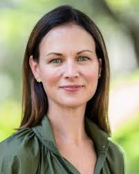 Mary Trask's Instagram, Twitter & Facebook