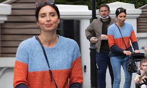 Holly willoughby and christine lampard. Christine Lampard Enjoys A Low Key Stroll With Husband Frank And Their Daughter Patricia 19 Months Daily Mail Online