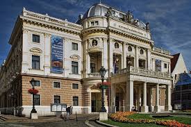 Ο μισέλ βουνάτσος στον δανίκα: Mpratislaba Slobakia H Prwteyoysa Dwrean Fwtografia Sto Pixabay