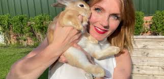 Cinco curiosidades de Geri Halliwell, la Spice Girl que vive en una granja  y cumple 50 años