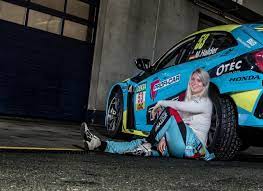 Hebe ab in die vierte dimension. Januar 2021 Adac Total 24h Rennen Nurburgring