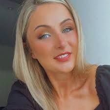 Hannah Bolt (@HBolt2326)