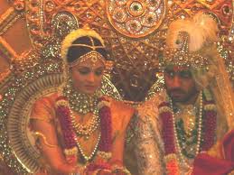 Aishwarya Rai Honeymoon Aishwarya Rai Wedding Pictures Photos Aishwarya Rai Weddin Aishwarya Rai Wedding Pictures Bollywood Wedding Wedding Ceremony Pictures