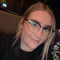 Sarah Ihle's Instagram, Twitter & Facebook