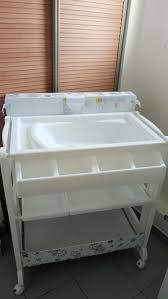 Même pour l'enfant, cette situation devient une occasion de jouer et d'apprendre, surtout. Table A Langer Papillon Bebe 9 Comparateur Avis Prix