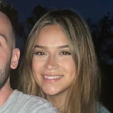 Isabella Mckay's Instagram, Twitter & Facebook